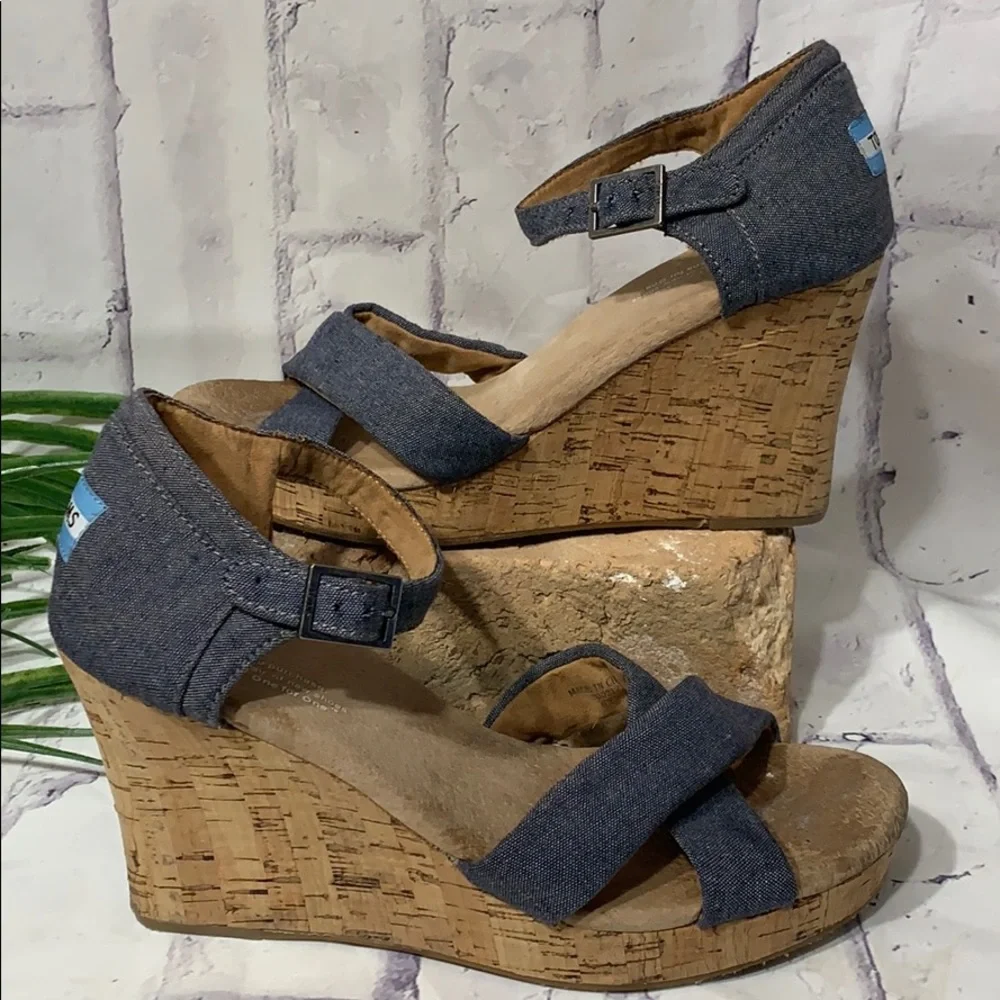 Toms Wedges Sienna Chambray Denim Ankle Strap Cork Sandals